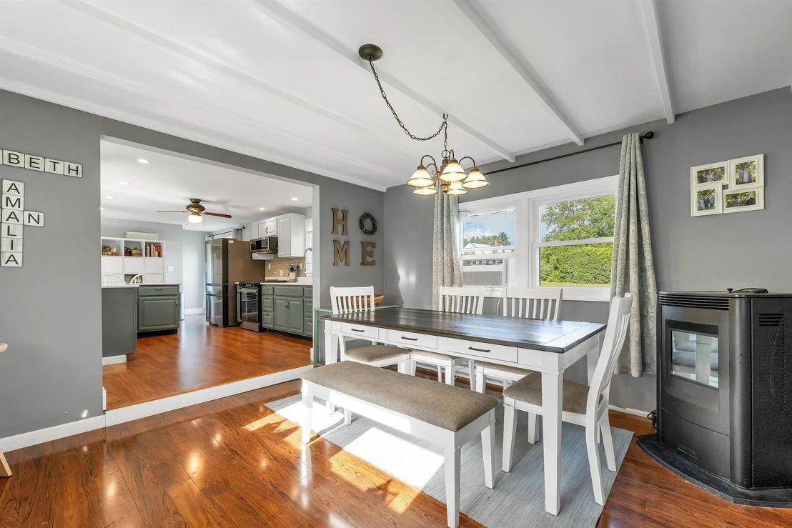 Photo of 6 Emerson
