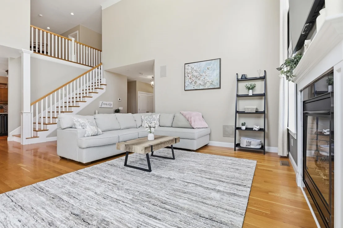 Photo of 28 Lamplighter