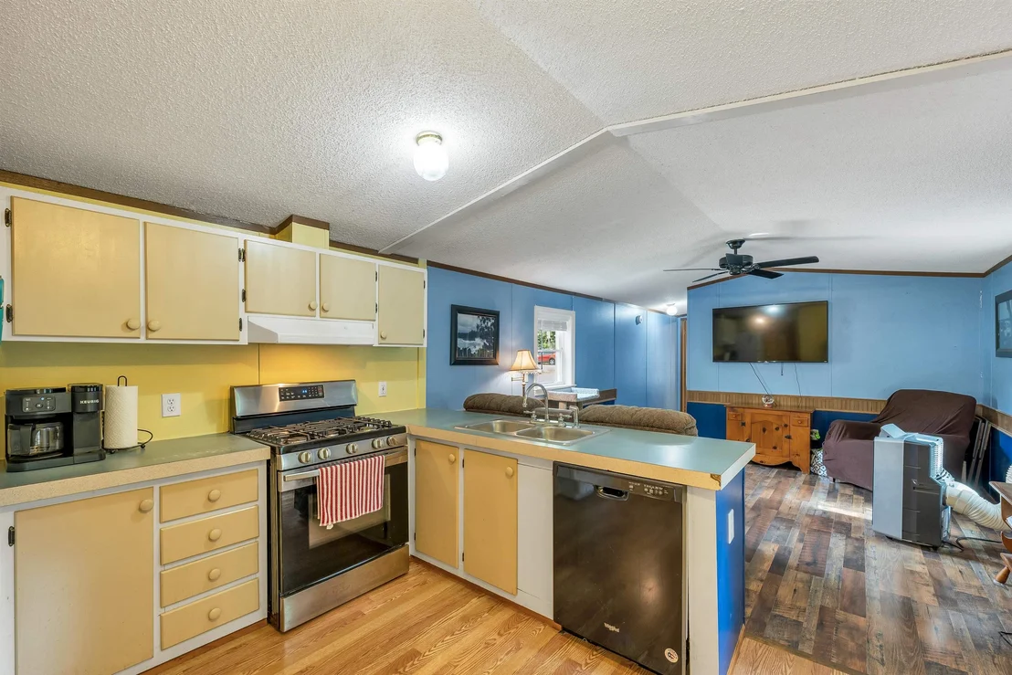Photo of 5 Walnut