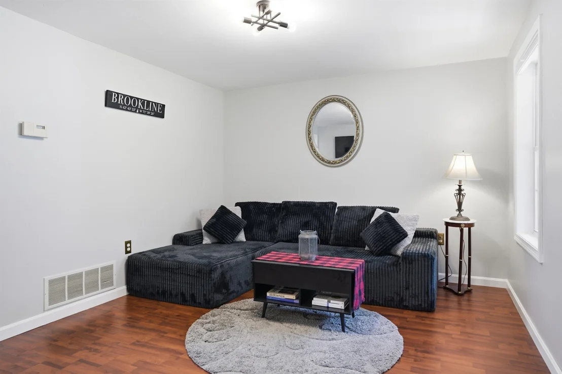 Photo of 7 Westview