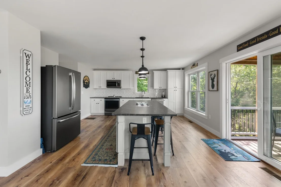 Photo of 140 Hemlock Brook
