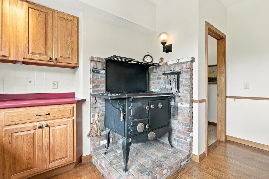 Photo of 656 Highland
