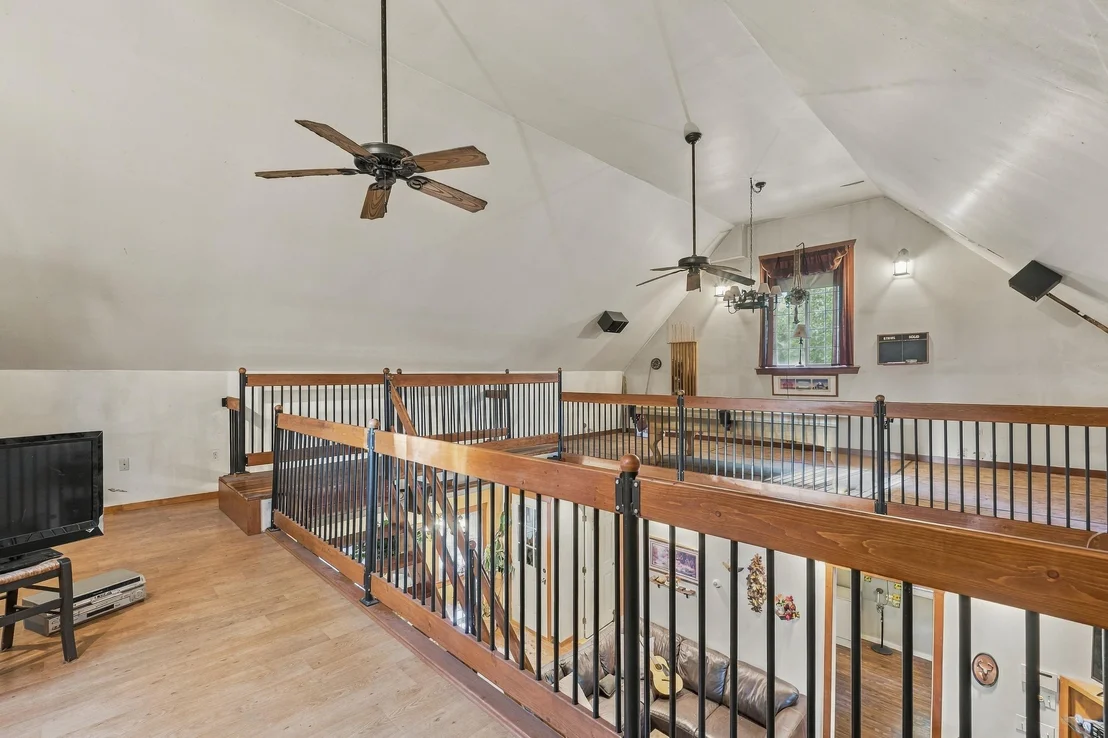 Photo of 328 Spring