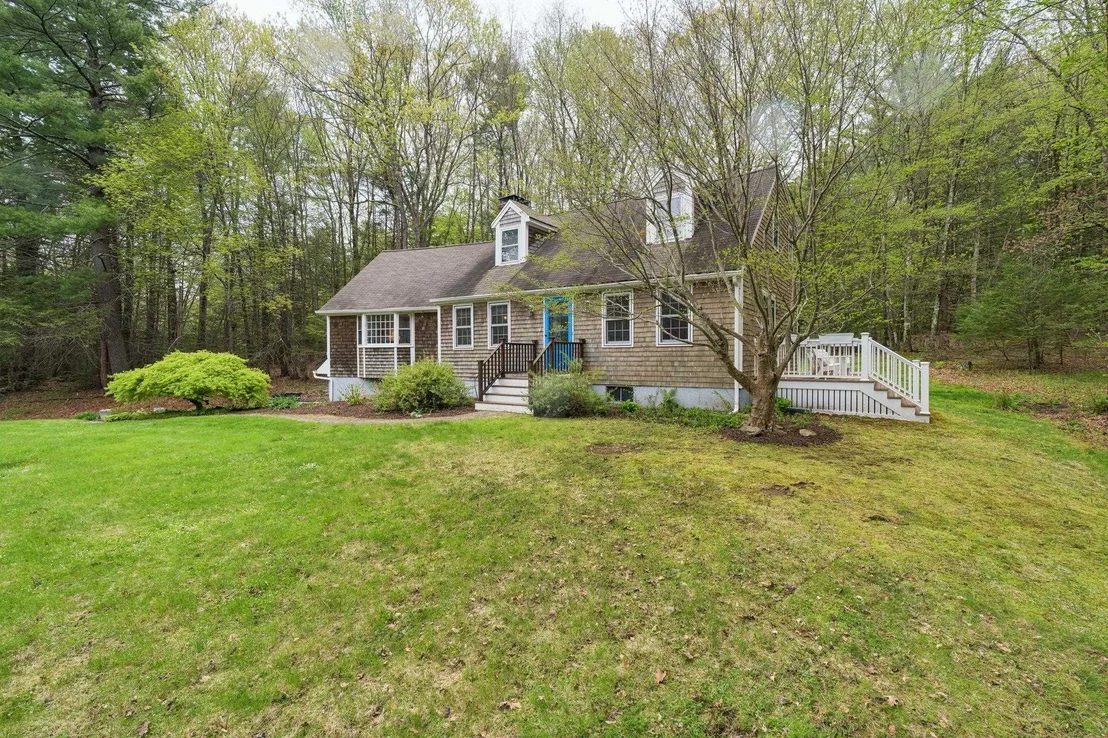 Photo of 12 Hemlock