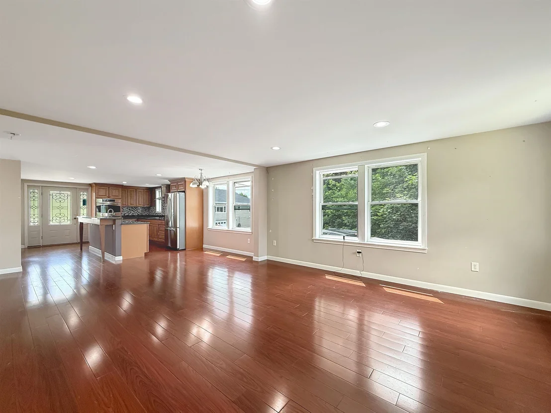 Photo of 465 Hillside