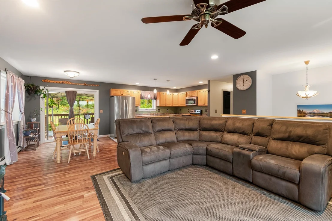 Photo of 387 St. Albans