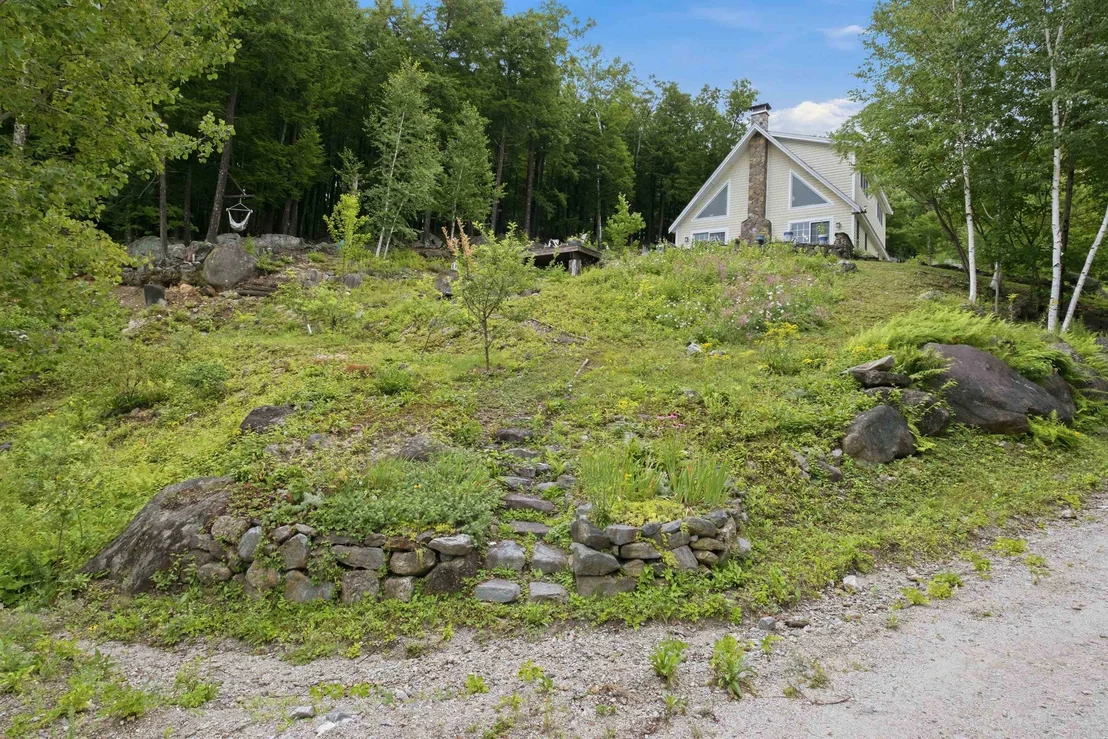 Photo of 125 Cunningham Pond