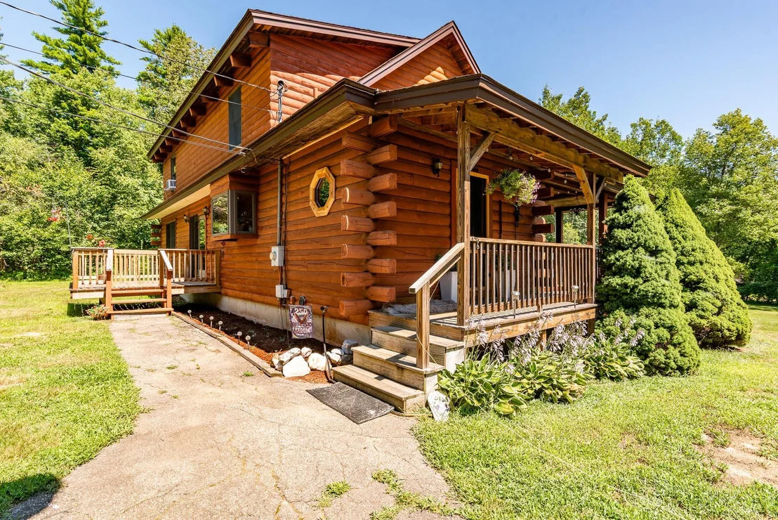 Photo of 708 2Nd Crown Point