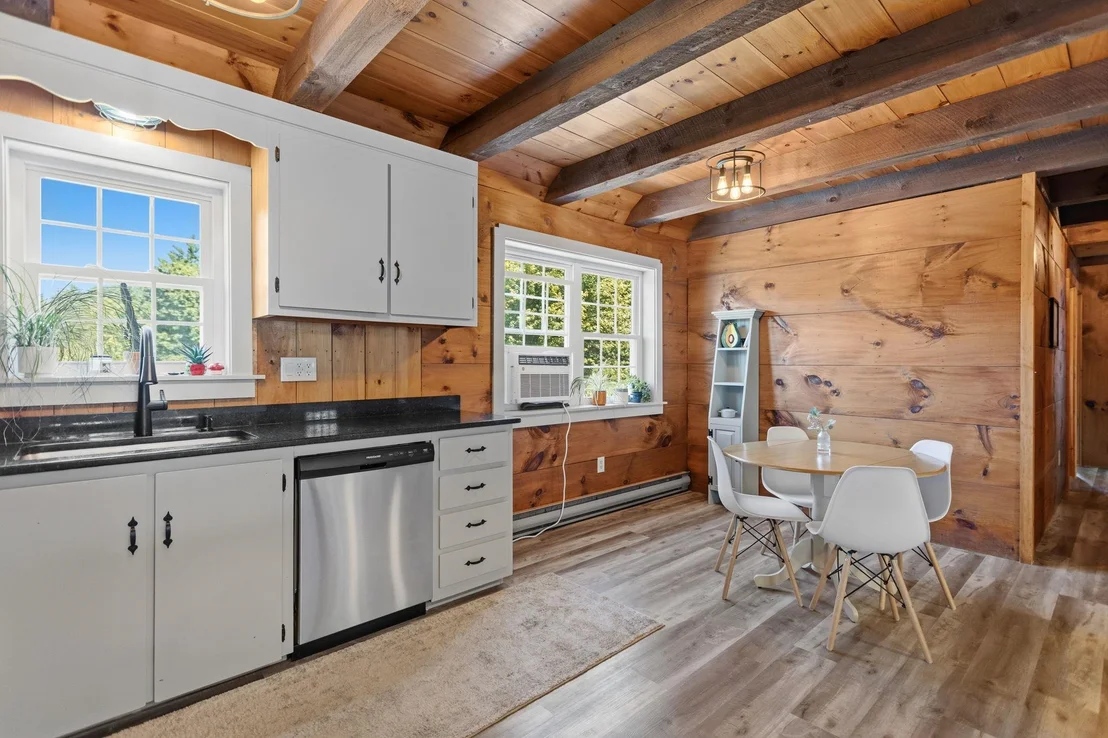 Photo of 498 Brookline