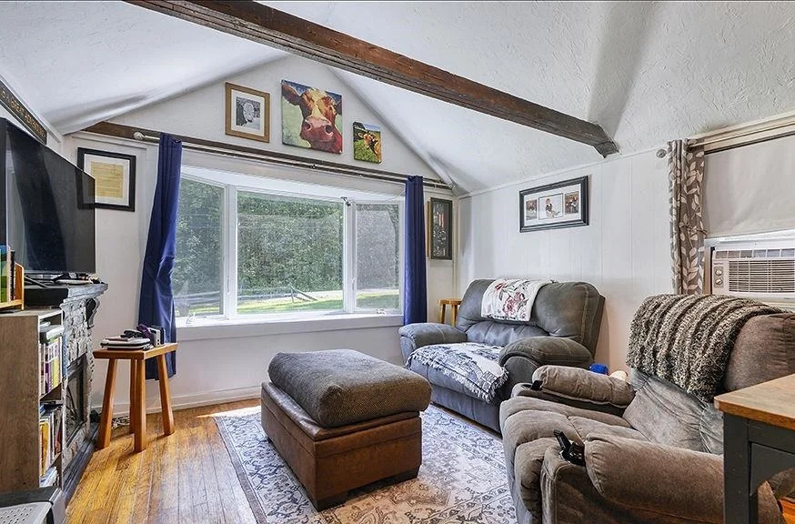 Photo of 552 Valley