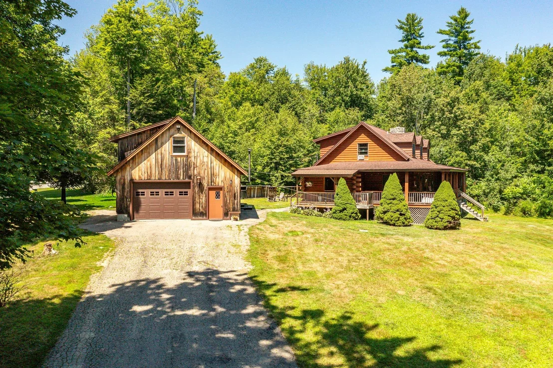 Photo of 708 2Nd Crown Point