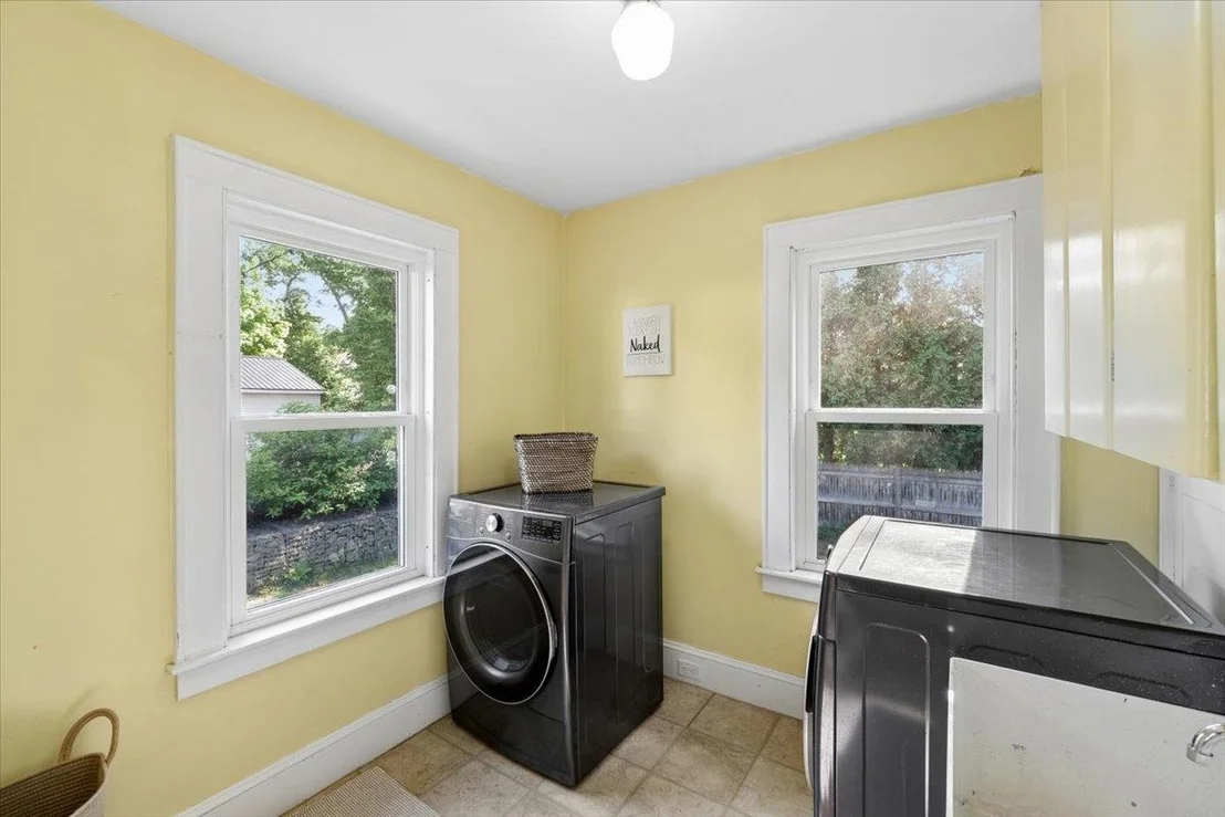 Photo of 838 Maple