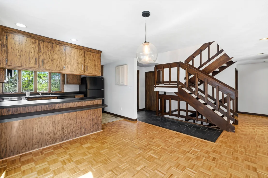 Photo of 88 Meetinghouse