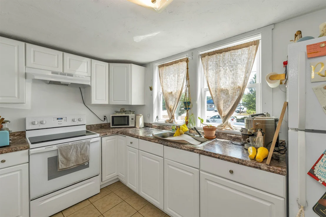 Photo of Unit E at 328 Daniel Webster