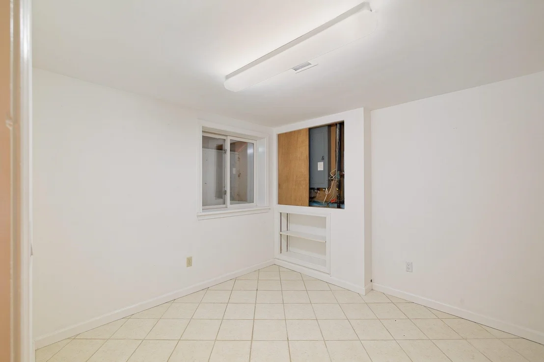 Photo of 4210 Harbor