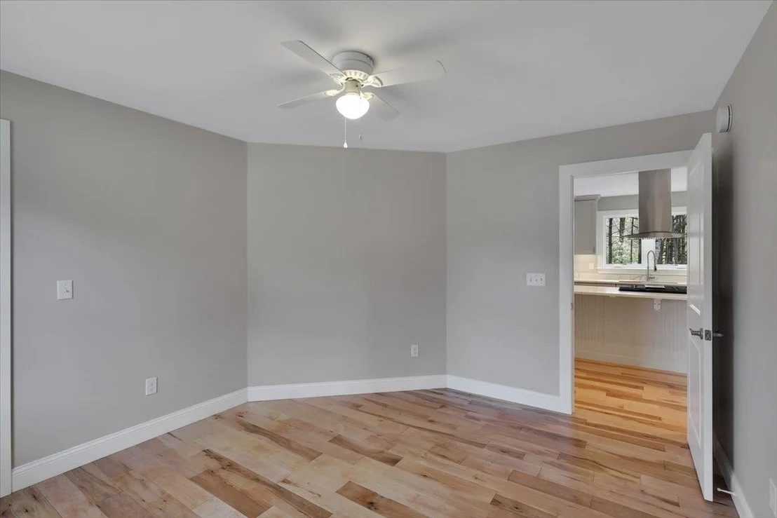 Photo of 49 Hemlock