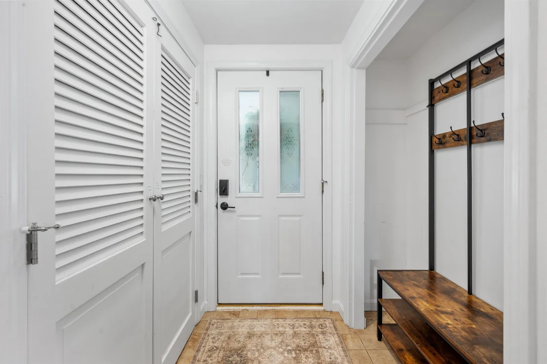 Photo of 10 Lakeview