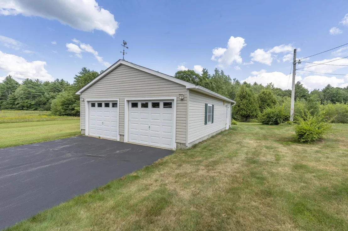 Photo of 955 Calef