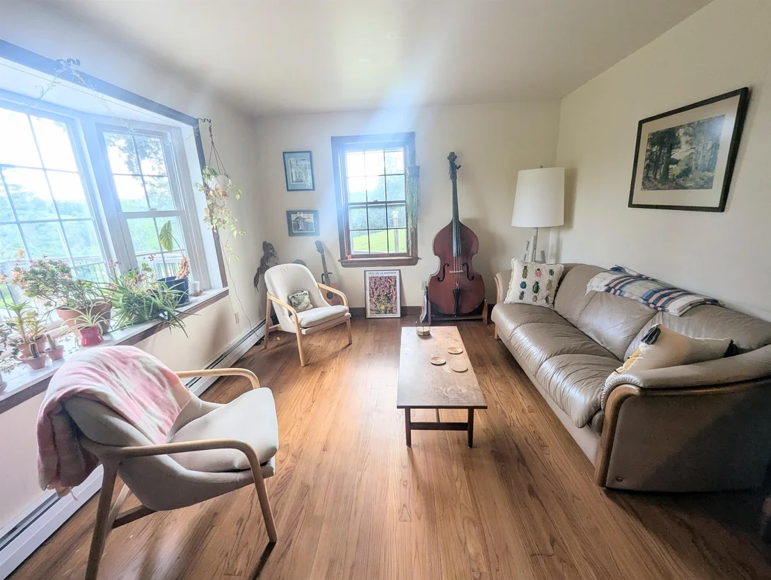 Photo of 3954 West Barnet