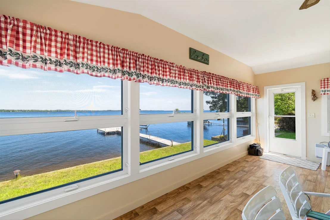 Photo of 43 Sandy Point