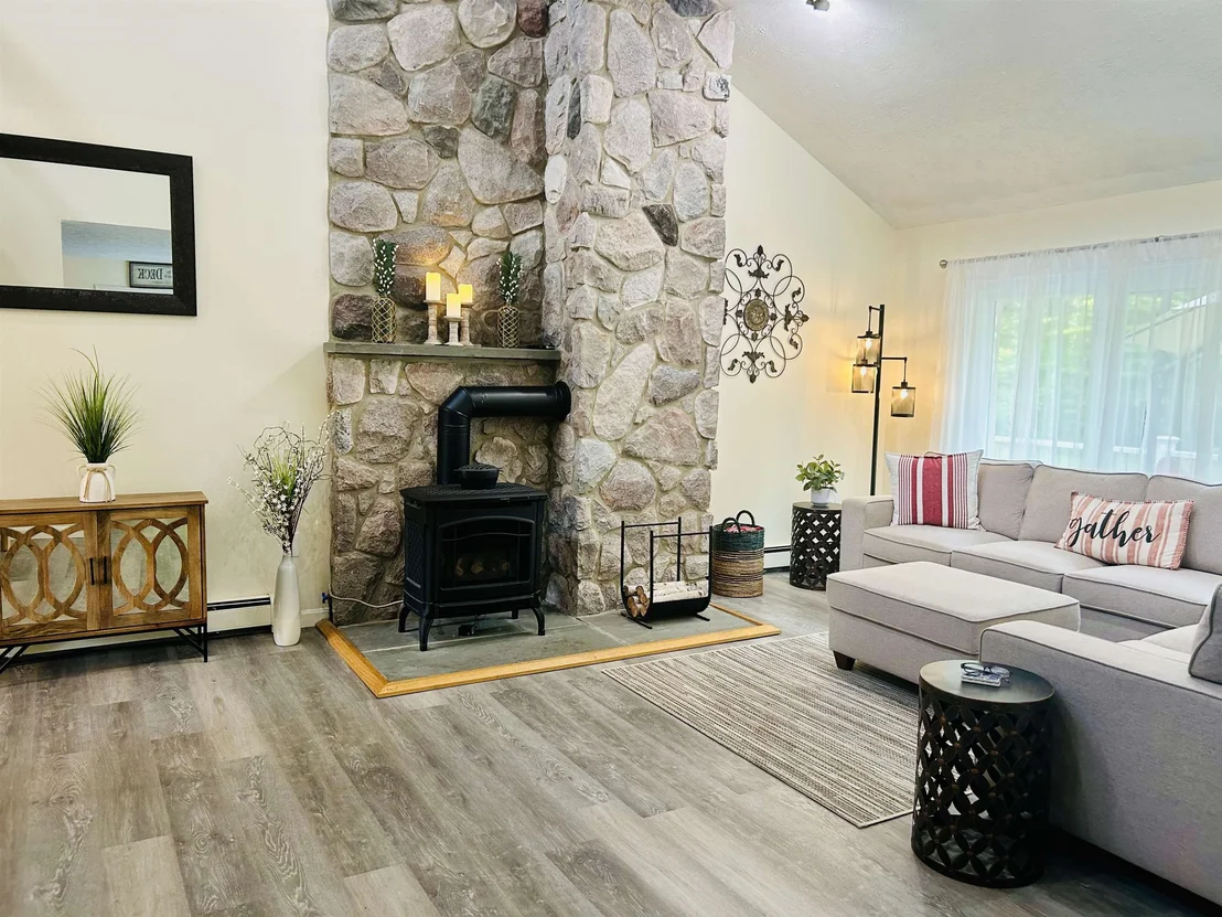 Photo of 52 Meadow