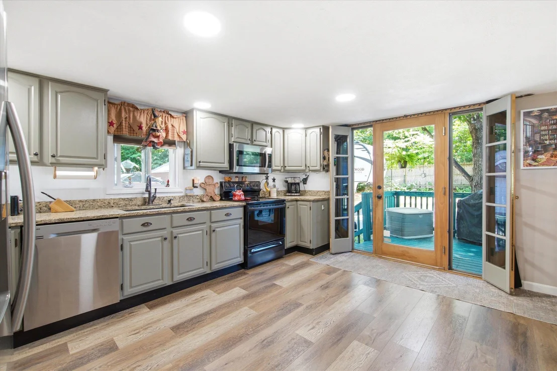 Photo of 30 Danis Park