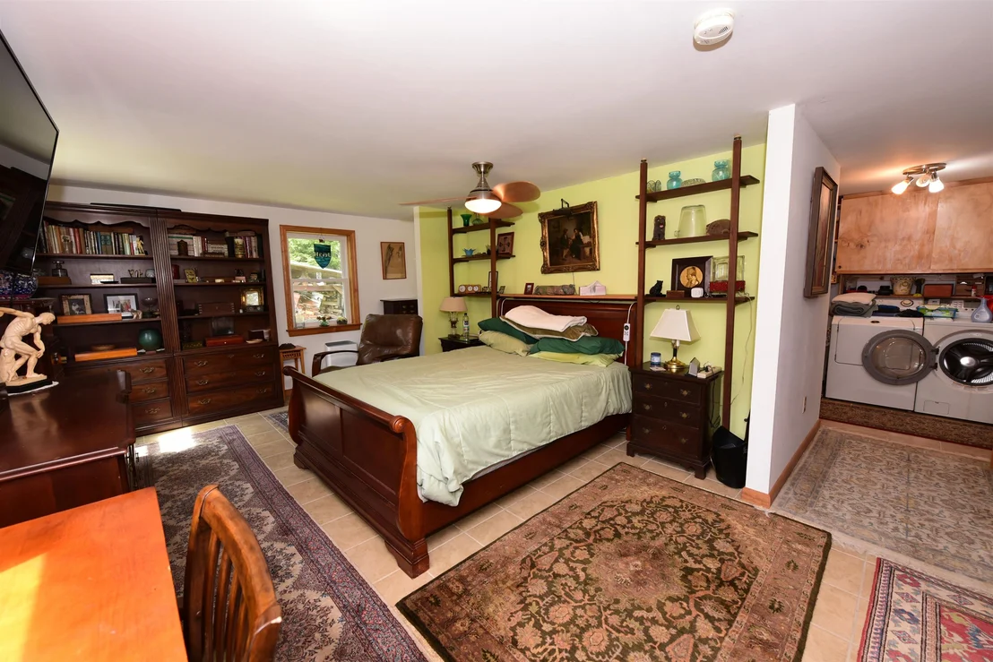 Photo of 23 Acorn