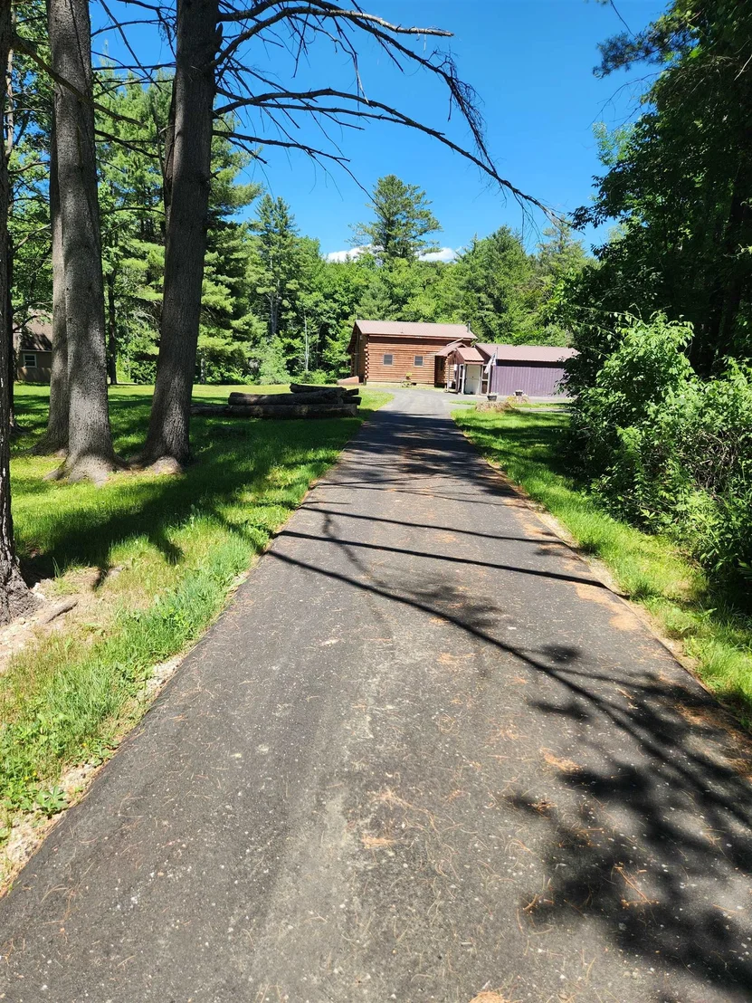 Photo of 253 Back Ashuelot