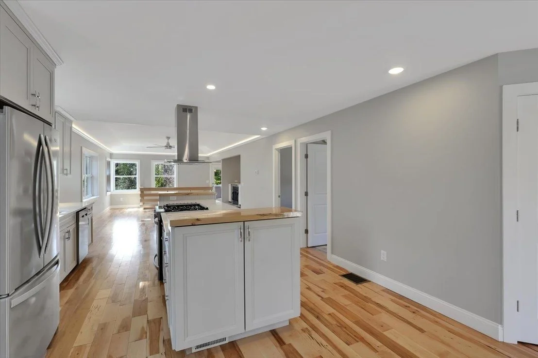 Photo of 49 Hemlock