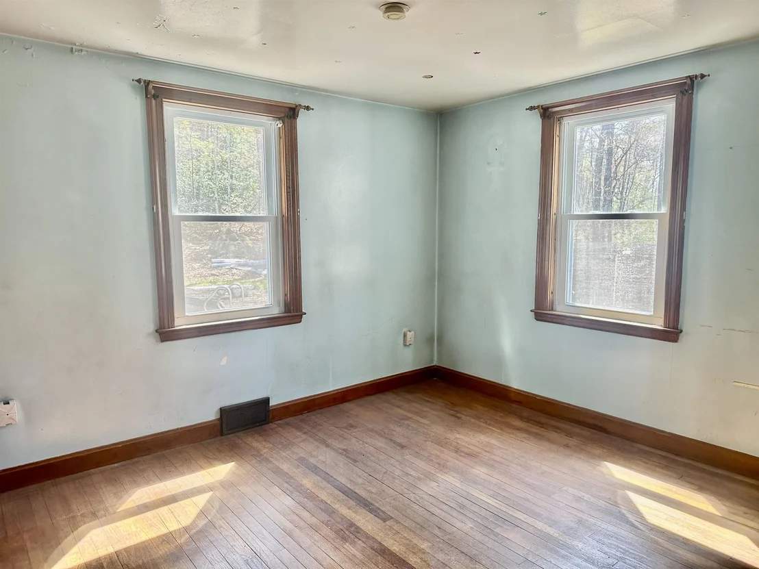 Photo of 1188 Valley