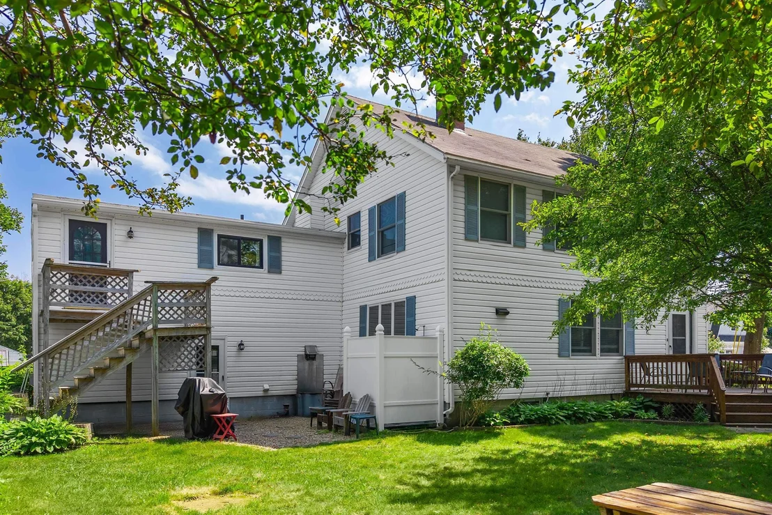 Photo of 35 Beacon