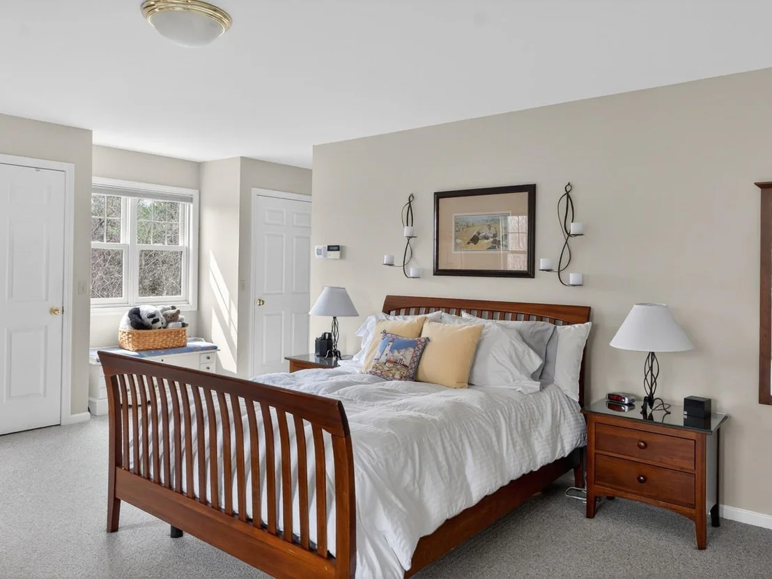 Photo of 79 Featherbed