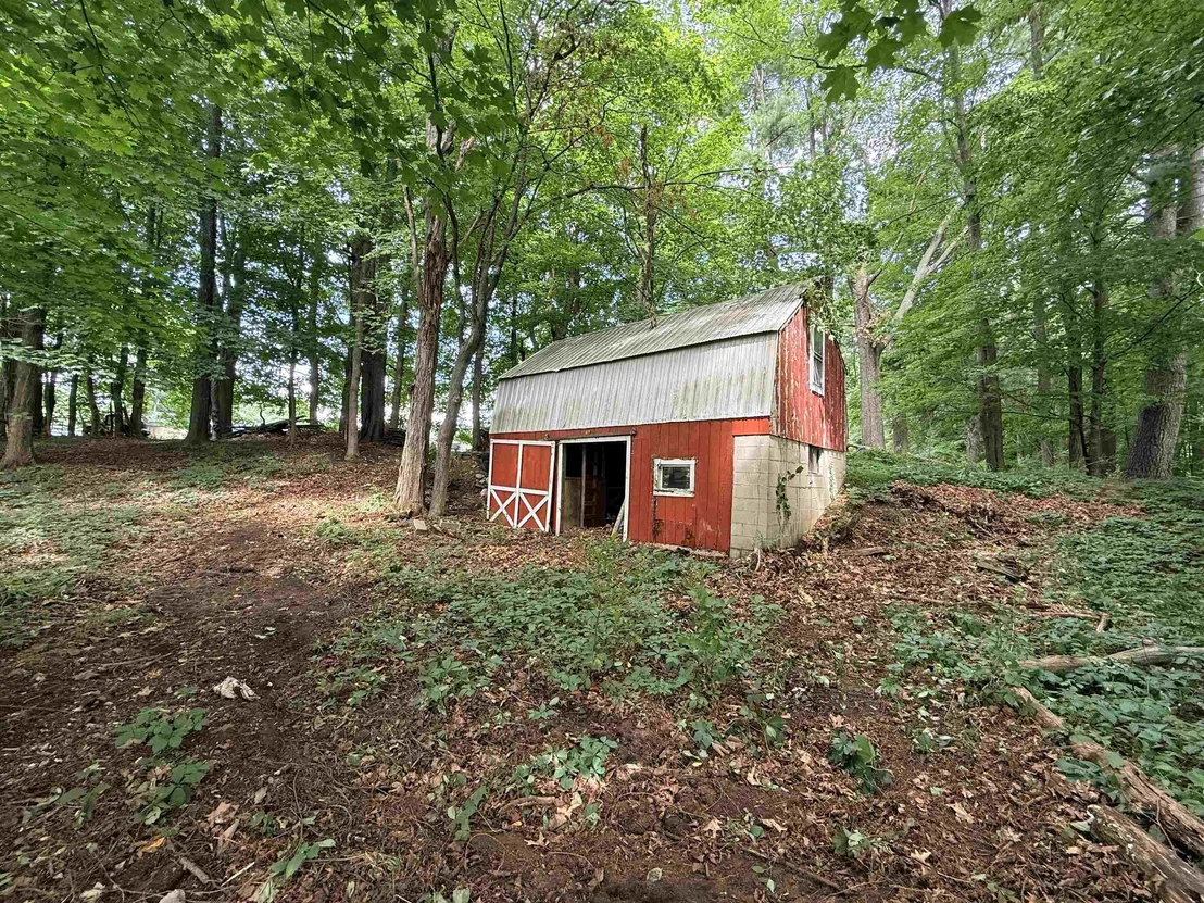 Photo of 759 Pond