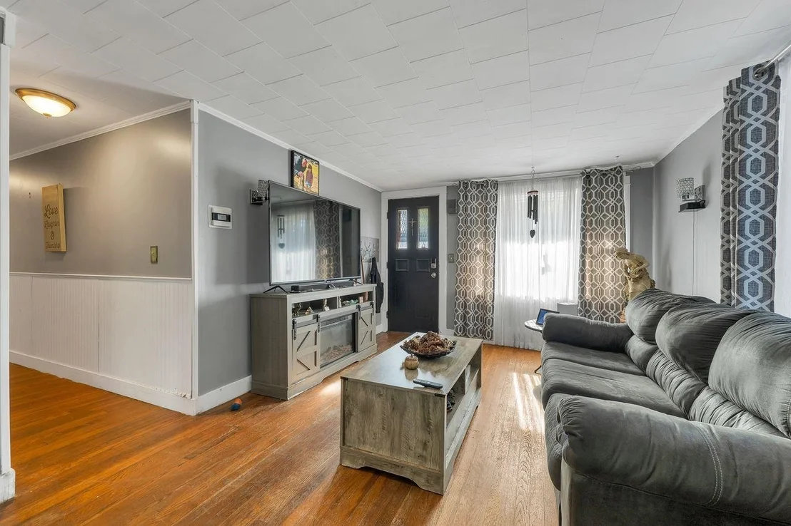Photo of 33 Cushing