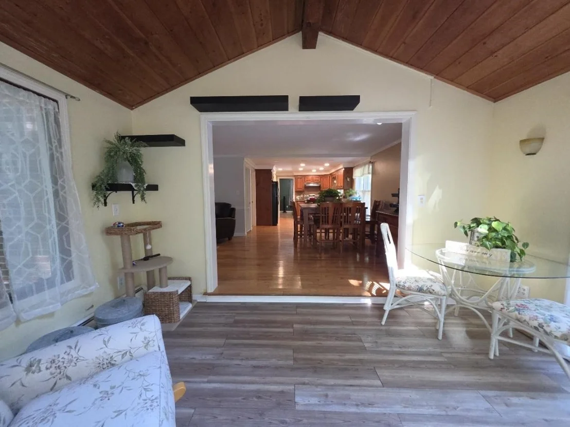 Photo of 2 Greenleaf