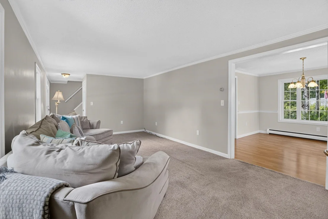 Photo of 2 Queensway