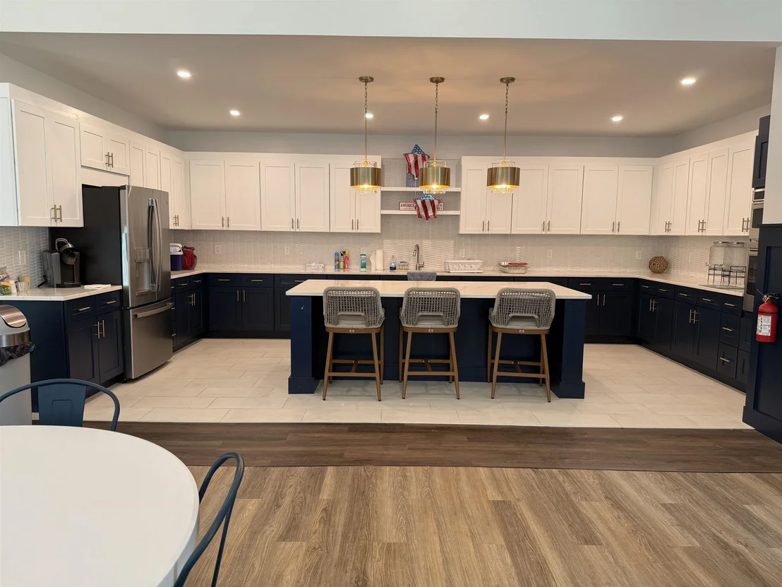 Photo of 1013 Camelot