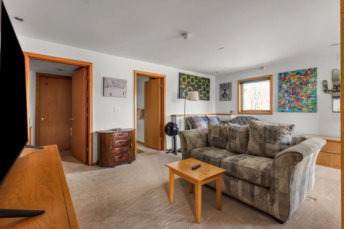 Photo of 109 Mountainside