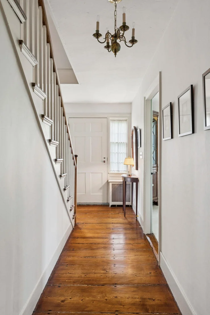 Photo of 874 Middletown