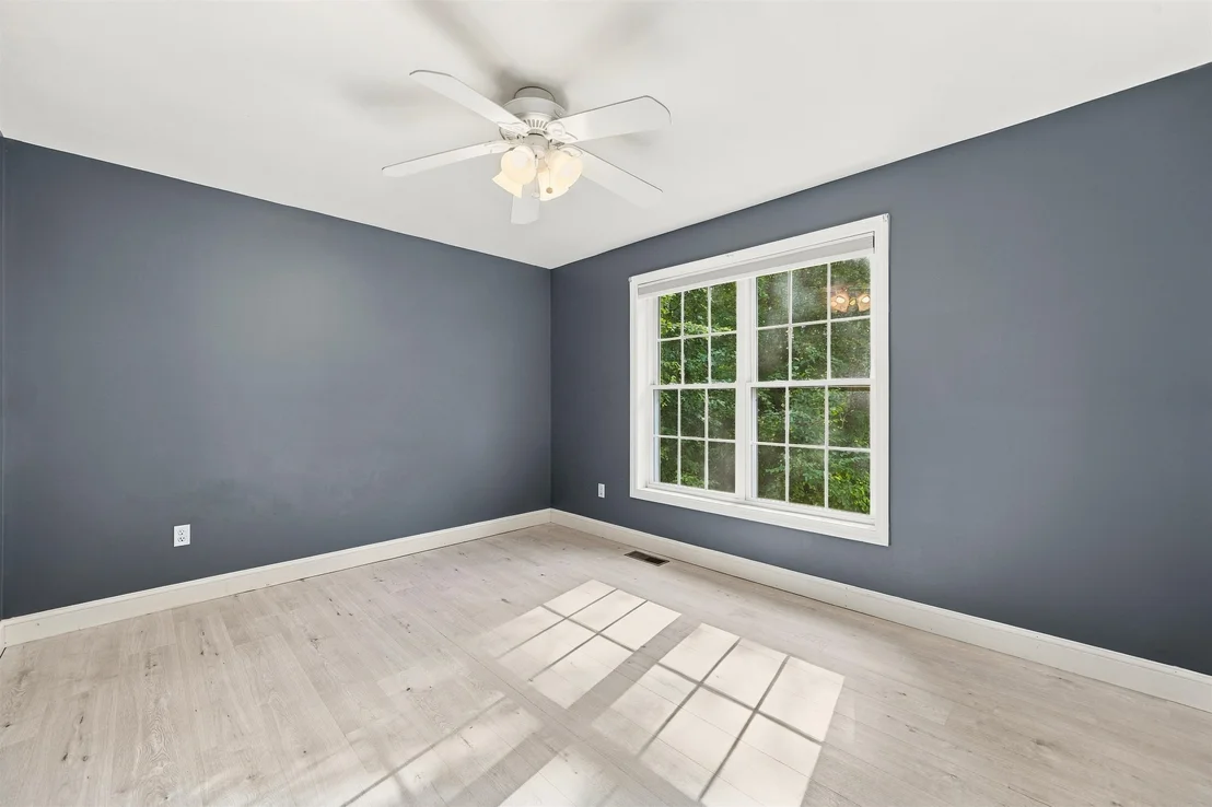 Photo of 13 Longview