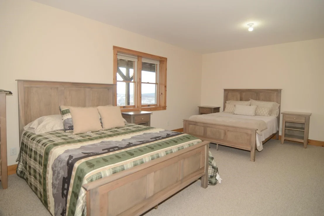 Photo of 734 Herrick