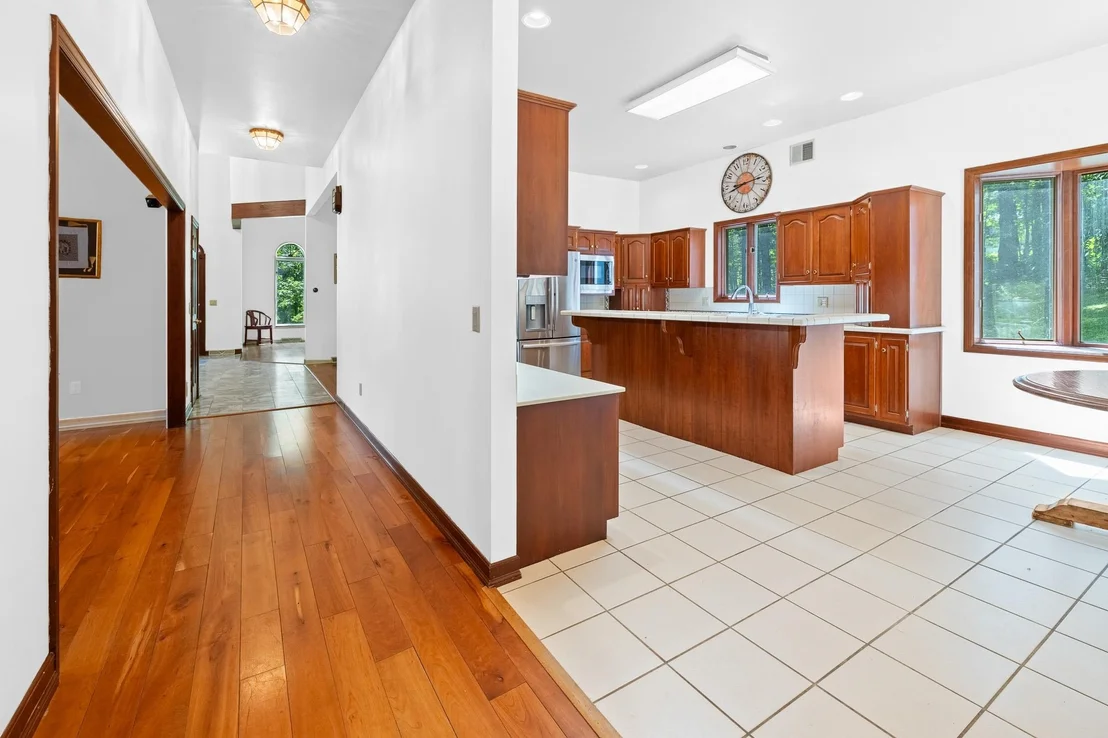 Photo of 932 McNamara