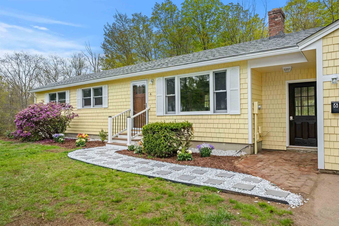 Photo of 6 Colonial