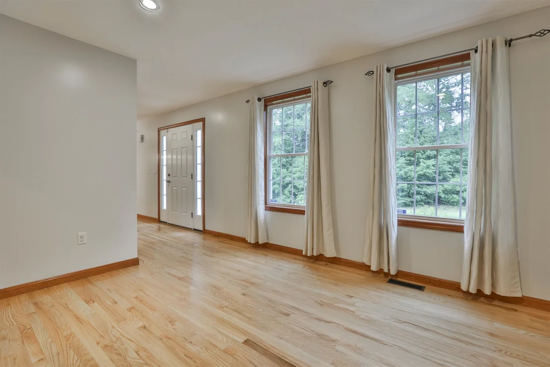 Photo of 14 Ames