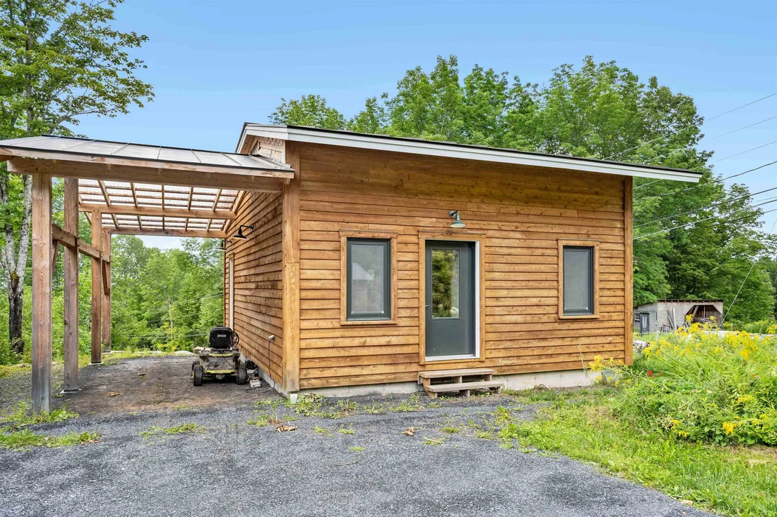 Photo of 520 Collar Hill