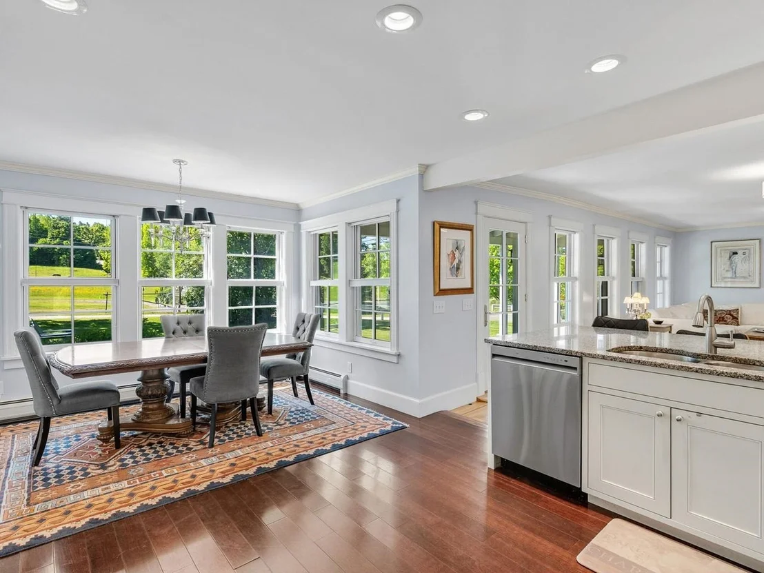 Photo of 609 Common
