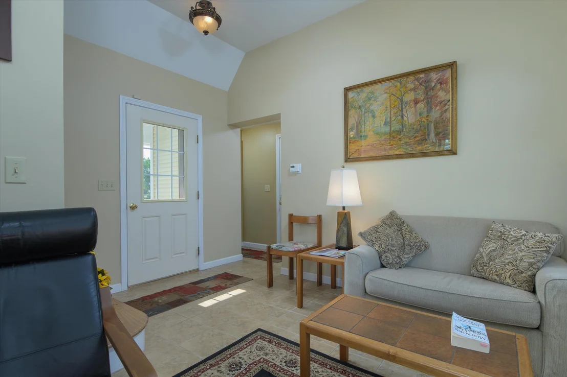 Photo of 2291 Bronson