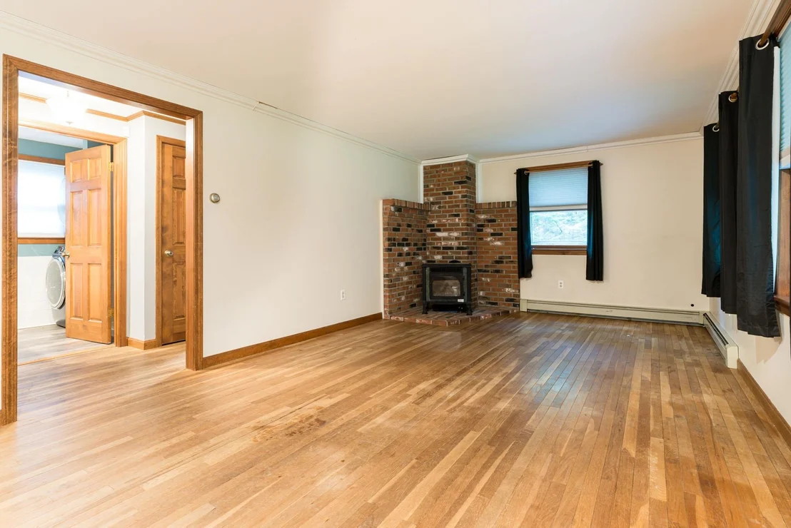 Photo of 70 Old Jaffrey
