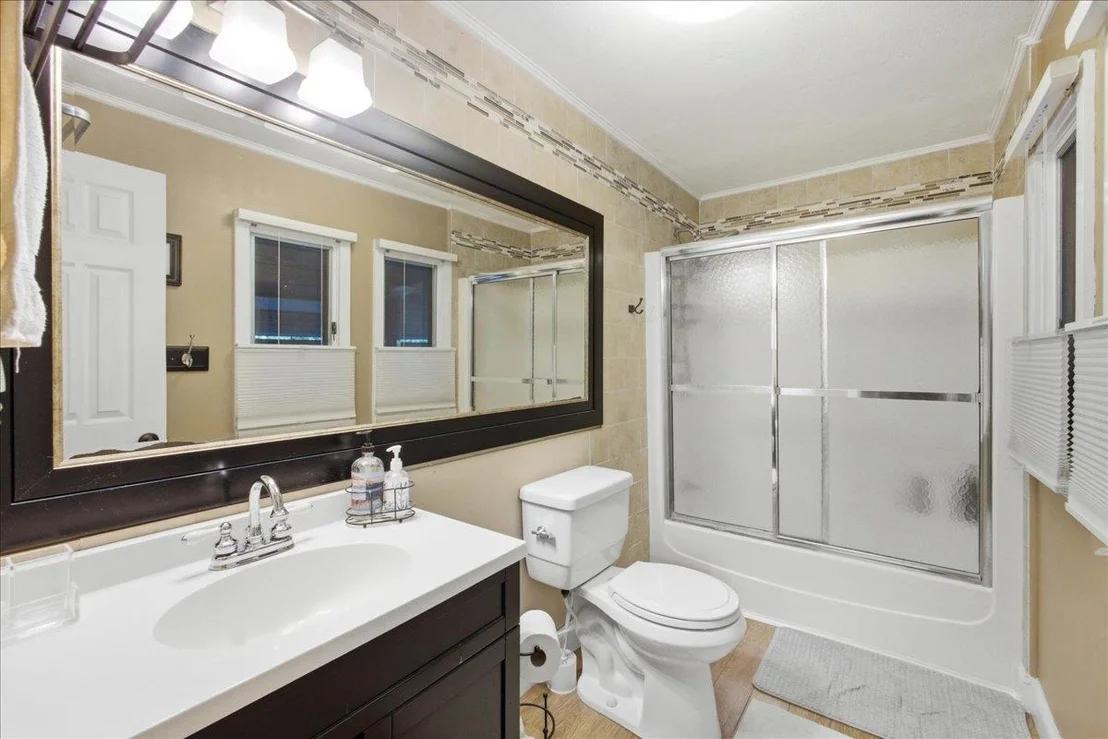 Photo of 243 Biscayne