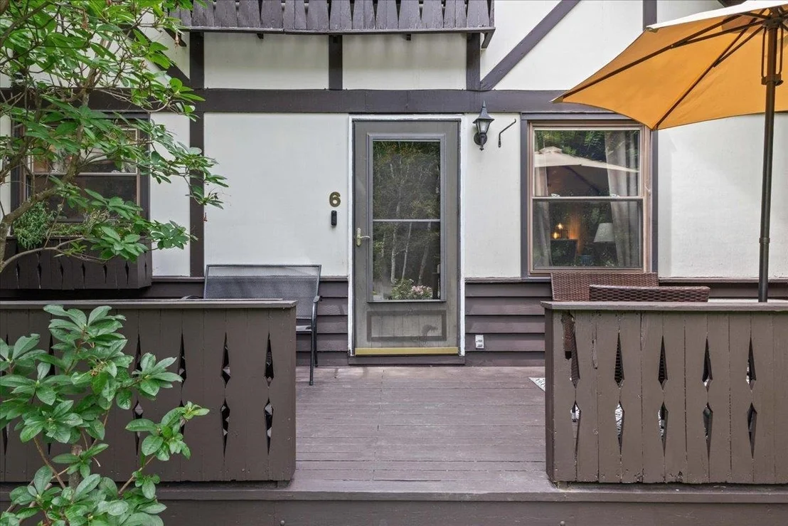 Photo of 6 Edgewood